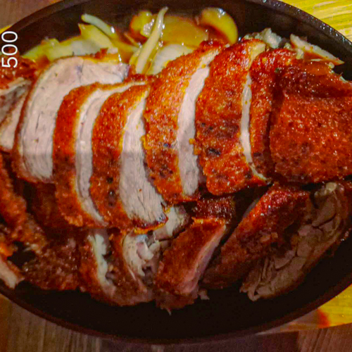 croquant sur plaque de fer chaude